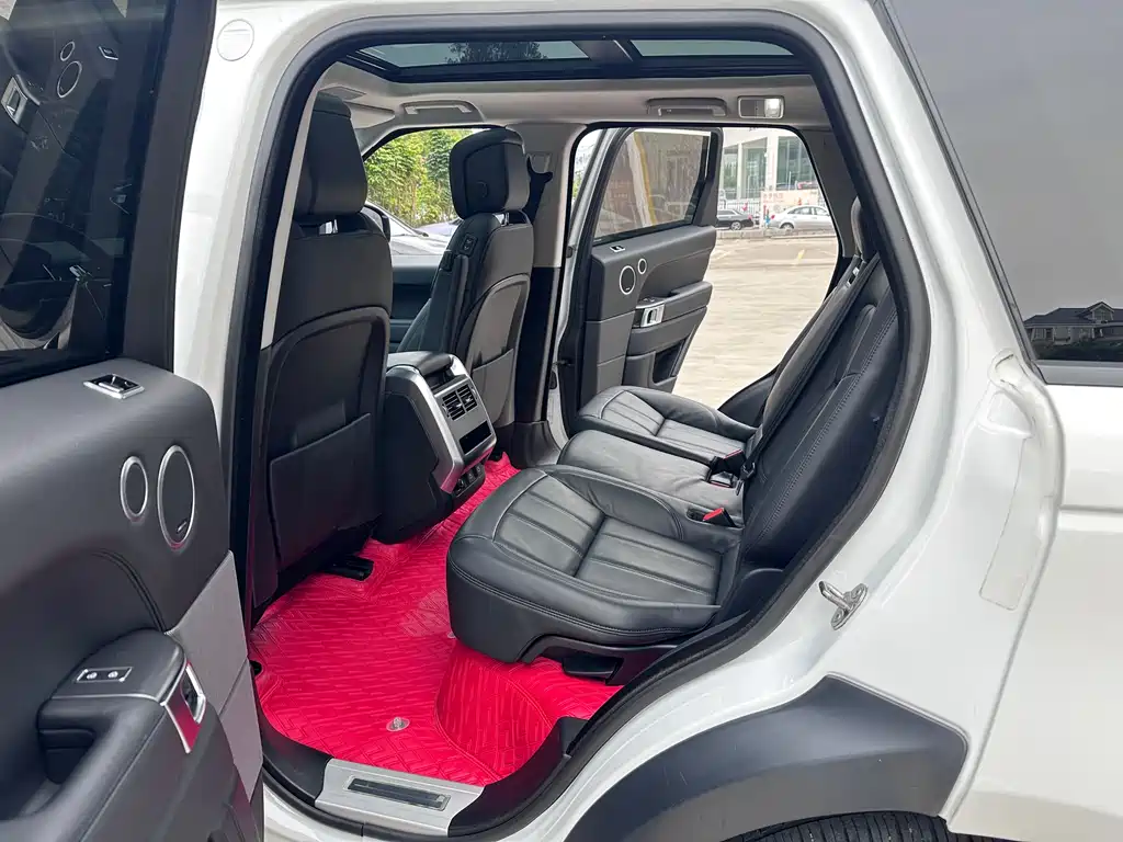 2022 Range Rover Sport 3.0 L6 SE