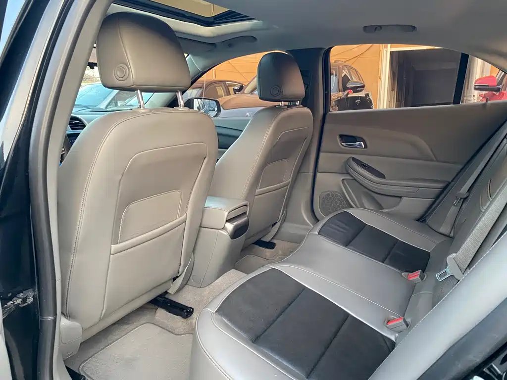 Chevrolet Malibu 2012 2.0L Automatic Luxury Edition