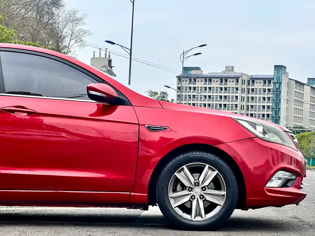 Eado 2015 1.6L Automatic Luxury