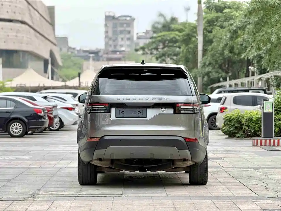 Land Rover Discovery 2017 3.0 SC V6 S