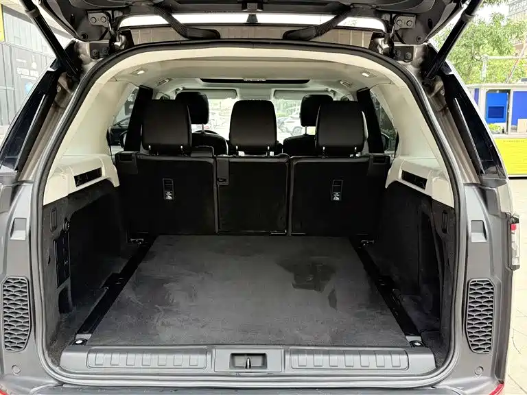 Land Rover Discovery 2017 3.0 SC V6 S