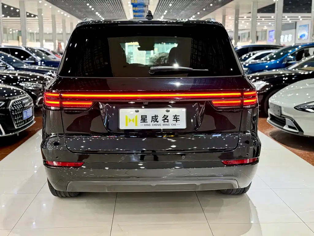 Li ONE 2021 Extended Range 6-Seater