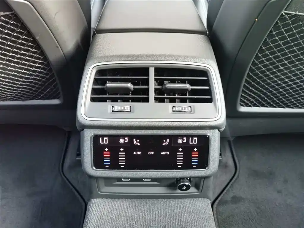 Audi A6L 2025 45 TFSI quattro Zhenxuan Dynamic Edition - фото 26