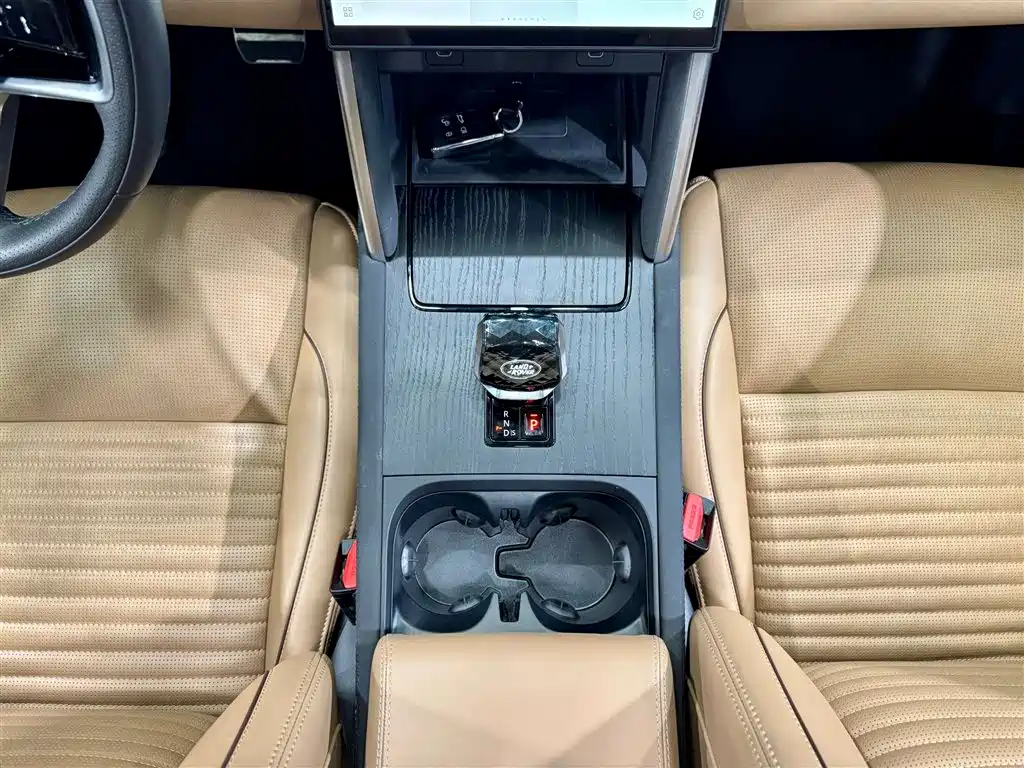 Land Rover Discovery Sport 2024 Luxury Custom Edition