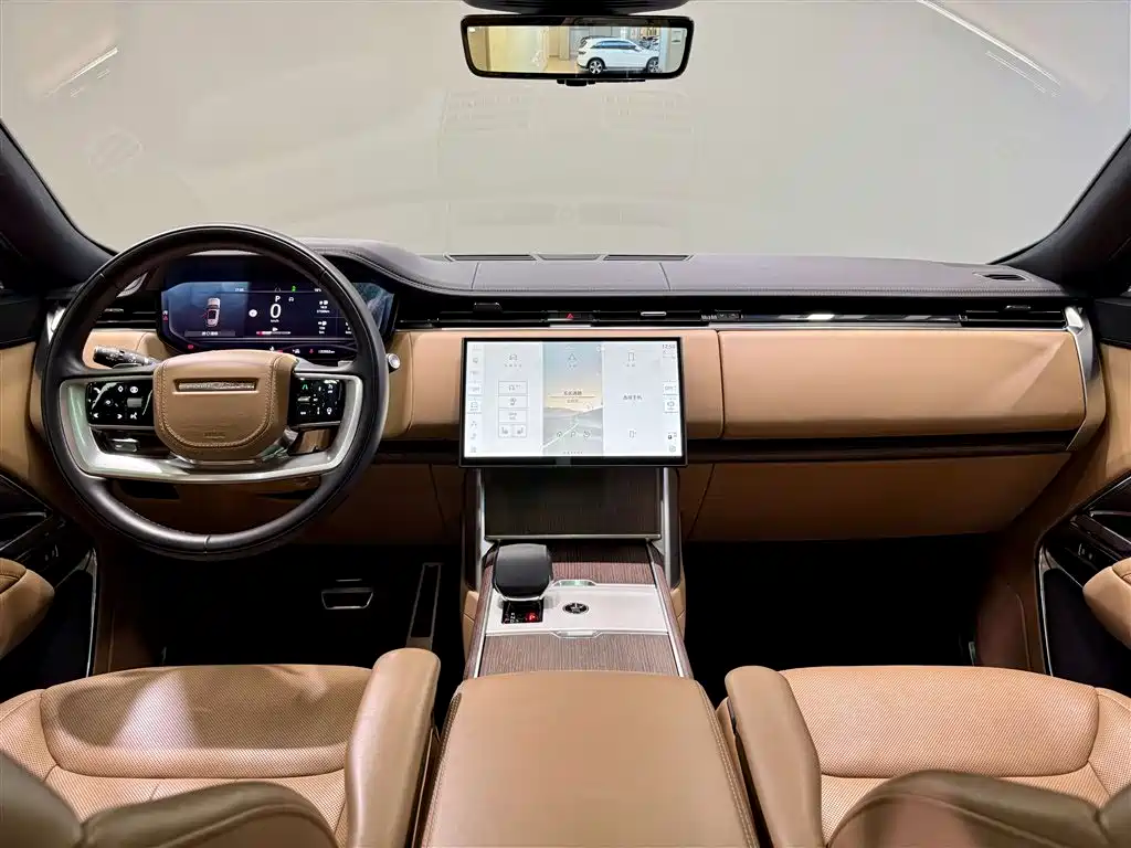 Range Rover 2024 model 3.0 L6 400PS SE LWB 7-seater