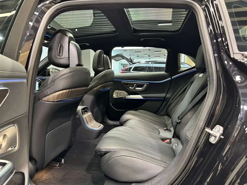 Mercedes-Benz E-Class 2024 E 300 L Luxury