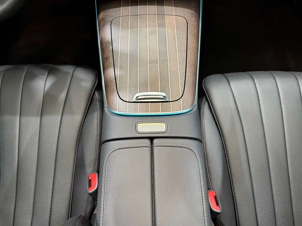 Mercedes-Benz E-Class 2024 E 300 L Luxury