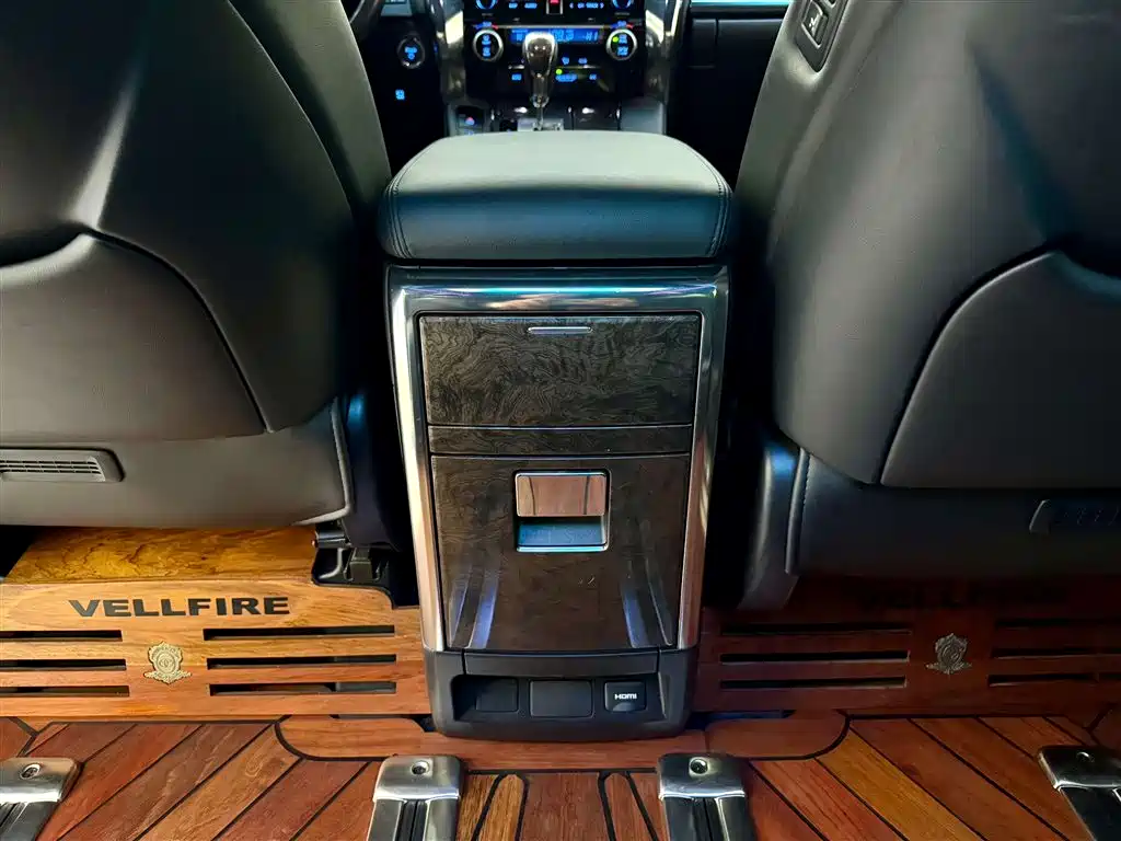 2021 Toyota Vellfire Crown Hybrid 2.5L HV Premium Edition