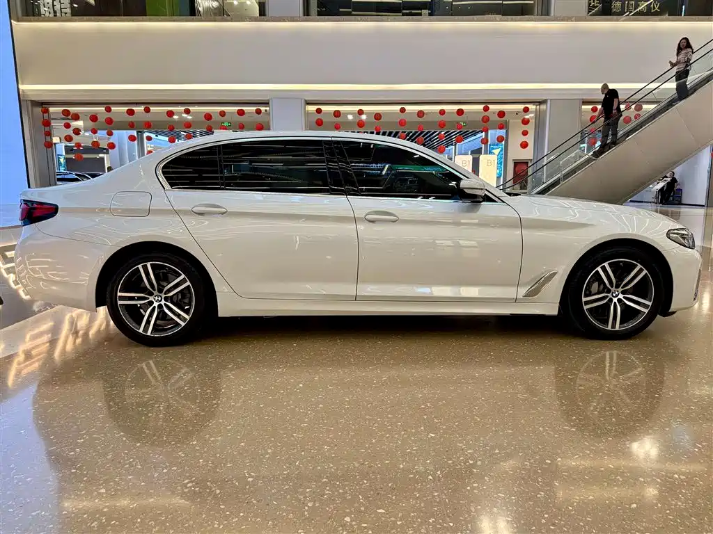 BMW 5 Series 2021 Facelift 530Li Leading Edition Luxury Package - фото 4