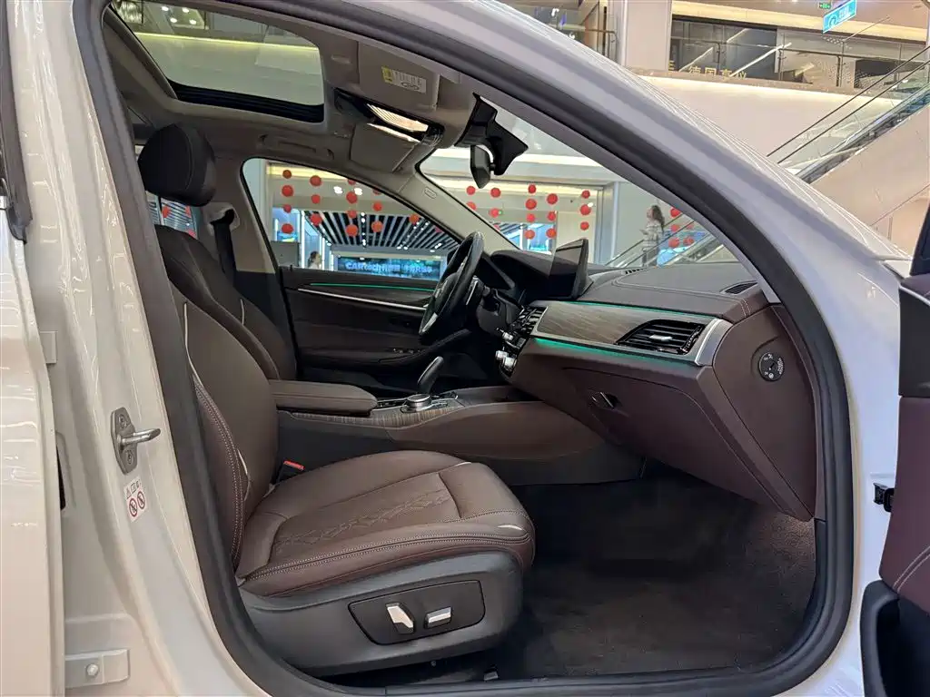 BMW 5 Series 2021 Facelift 530Li Leading Edition Luxury Package - фото 18
