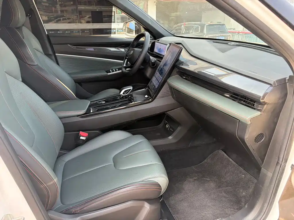Geely Boyue 2024 1.5TD Longteng Edition