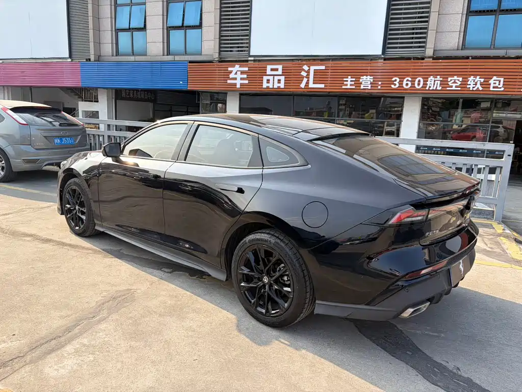 Changan UNI-V 2024 1.5T Premium Edition