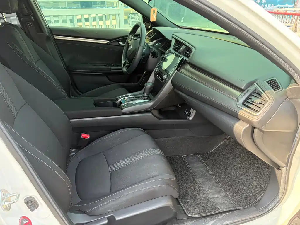 Honda Civic 2021 HATCHBACK 220TURBO CVT