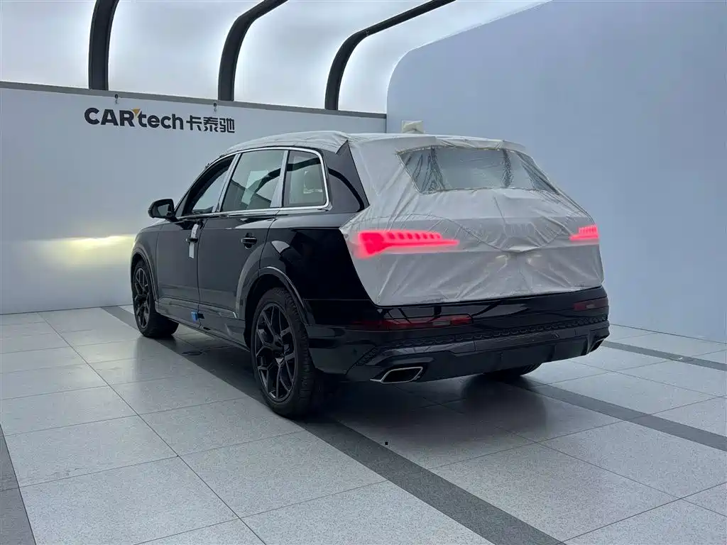 Audi Q7 2025 55 TFSI quattro S line