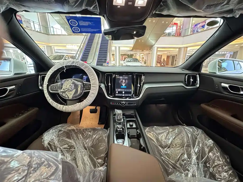Volvo S60 2026 B4