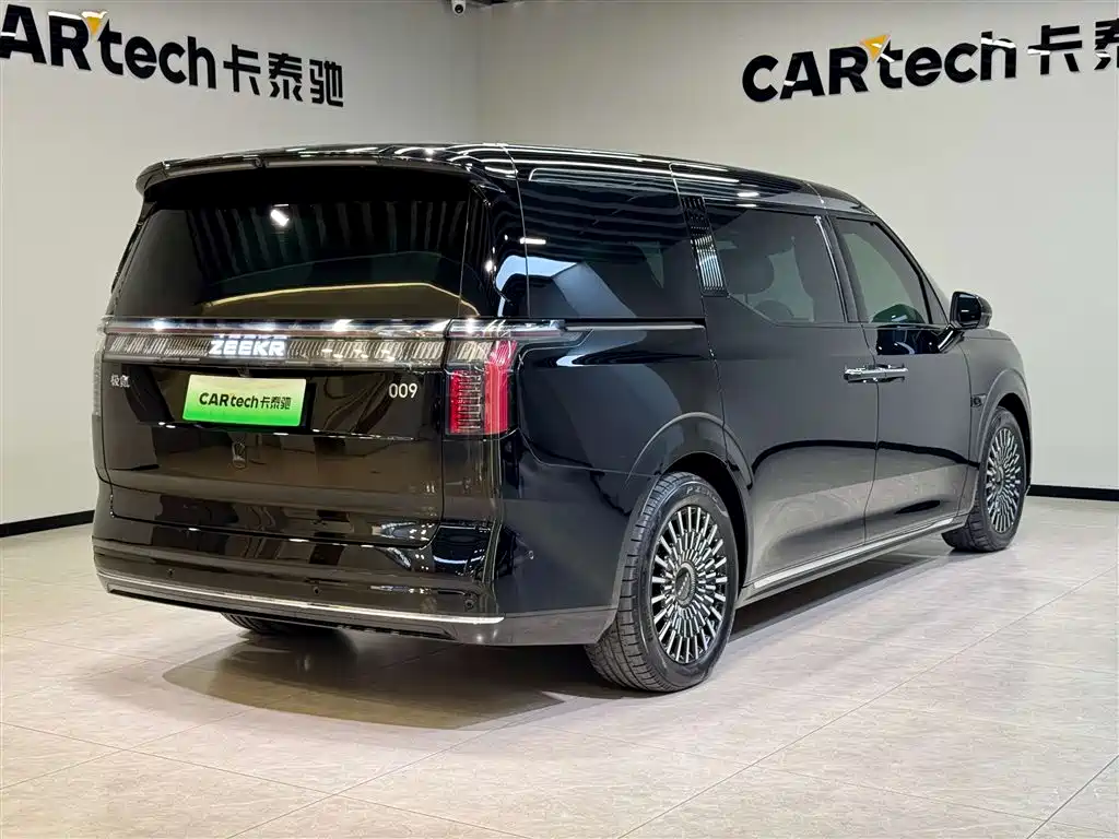 Zeekr 009 2024 7-Seater Aisle Edition AWD 108kWh