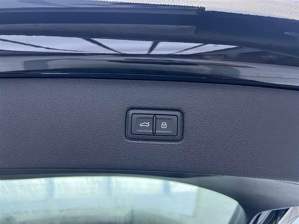 Audi Q7 2025 55 TFSI quattro S line