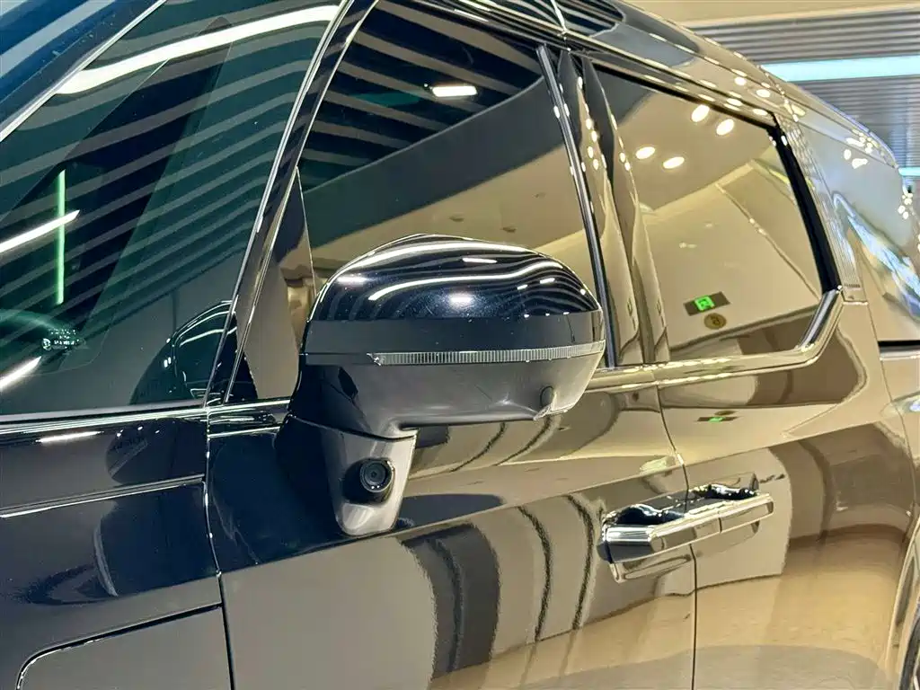 Zeekr 009 2024 7-Seater Aisle Edition AWD 108kWh