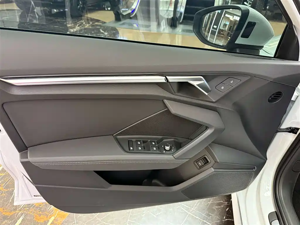 Audi A3L Limousine 2024 35 TFSI Luxury Sport