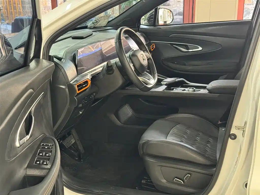 Changan UNI-T 2022 2.0T Pilot Edition