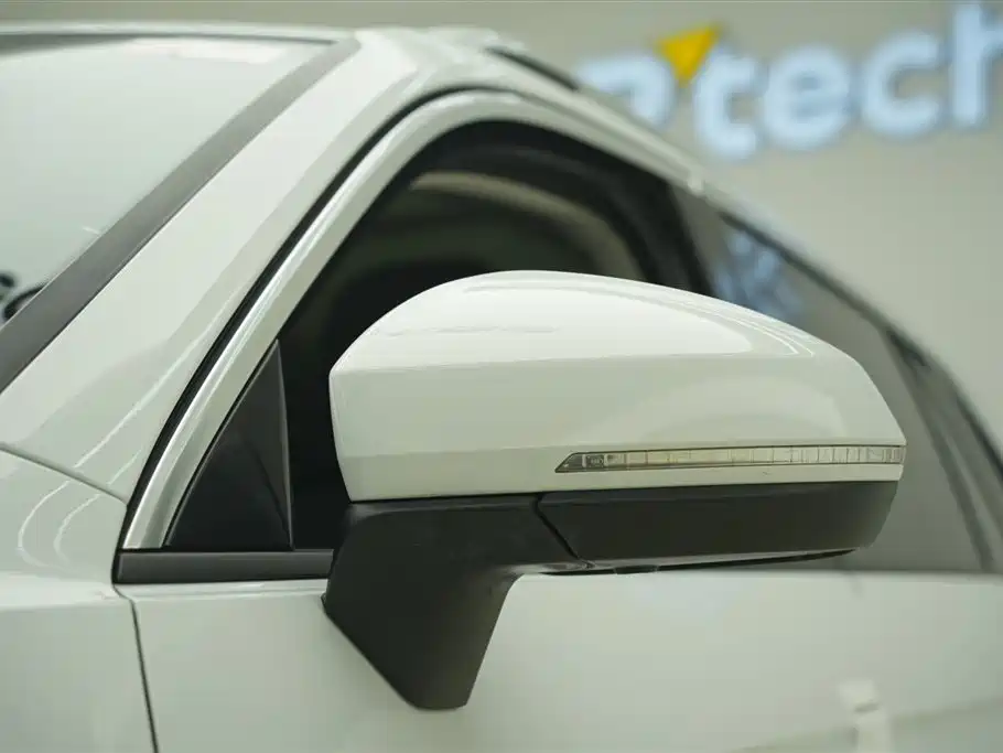 Volkswagen Tayron 2022 model 330TSI 2WD Luxury Smart Connect Edition Plus