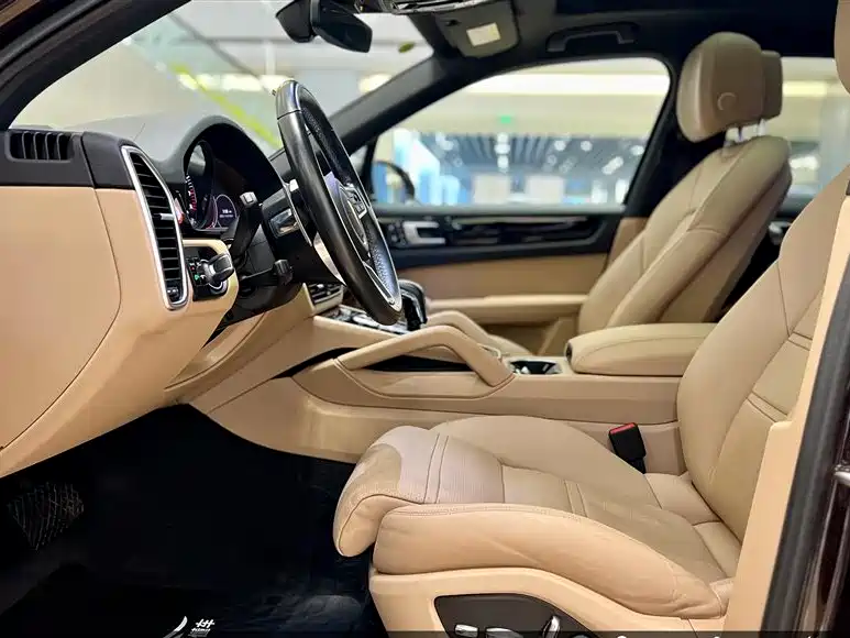 Porsche Cayenne E-Hybrid 2020 2.0T