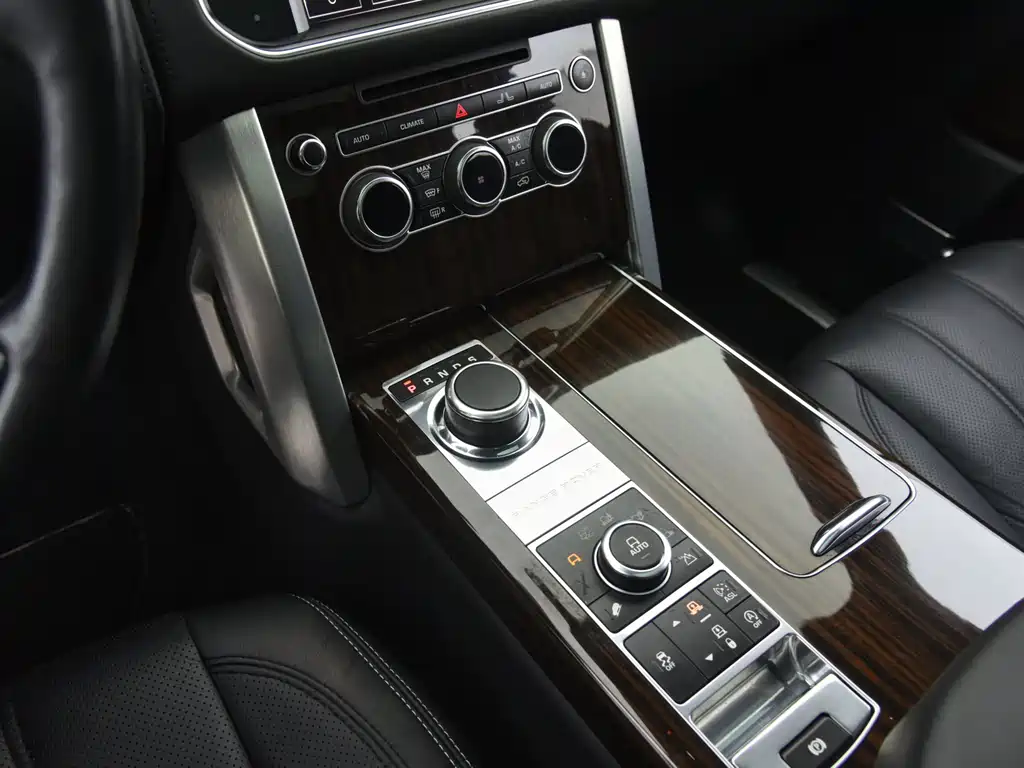 Range Rover 2015 5.0 SC V8 AB Autobiography LWB