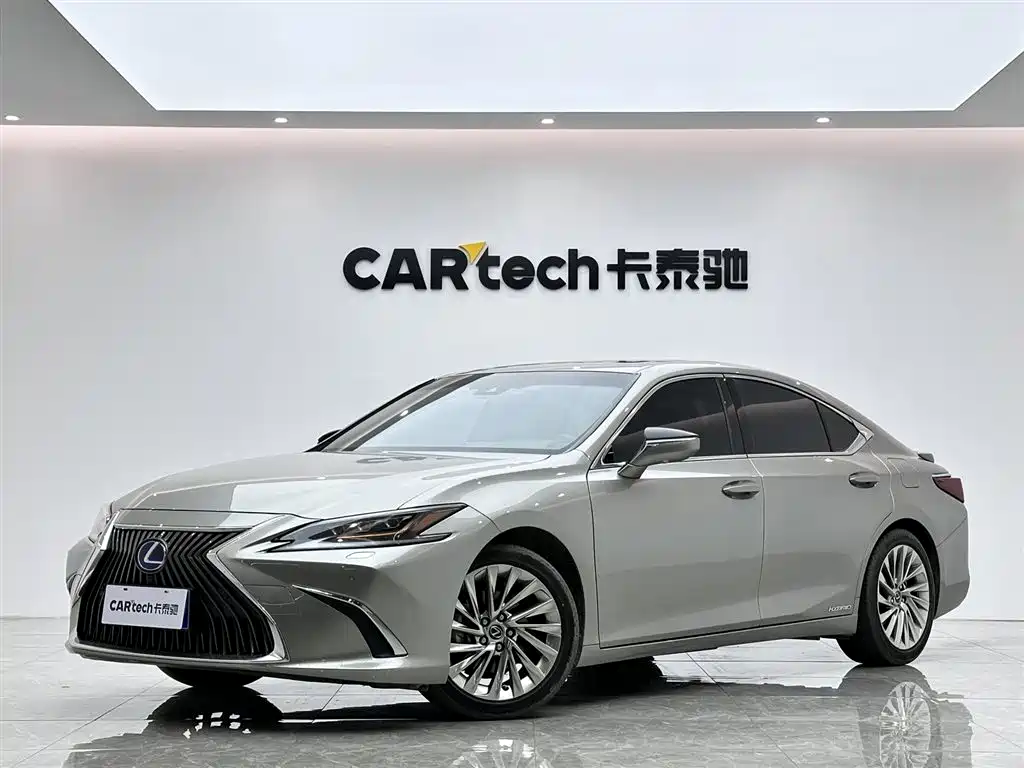 Lexus ES 300h Executive Edition