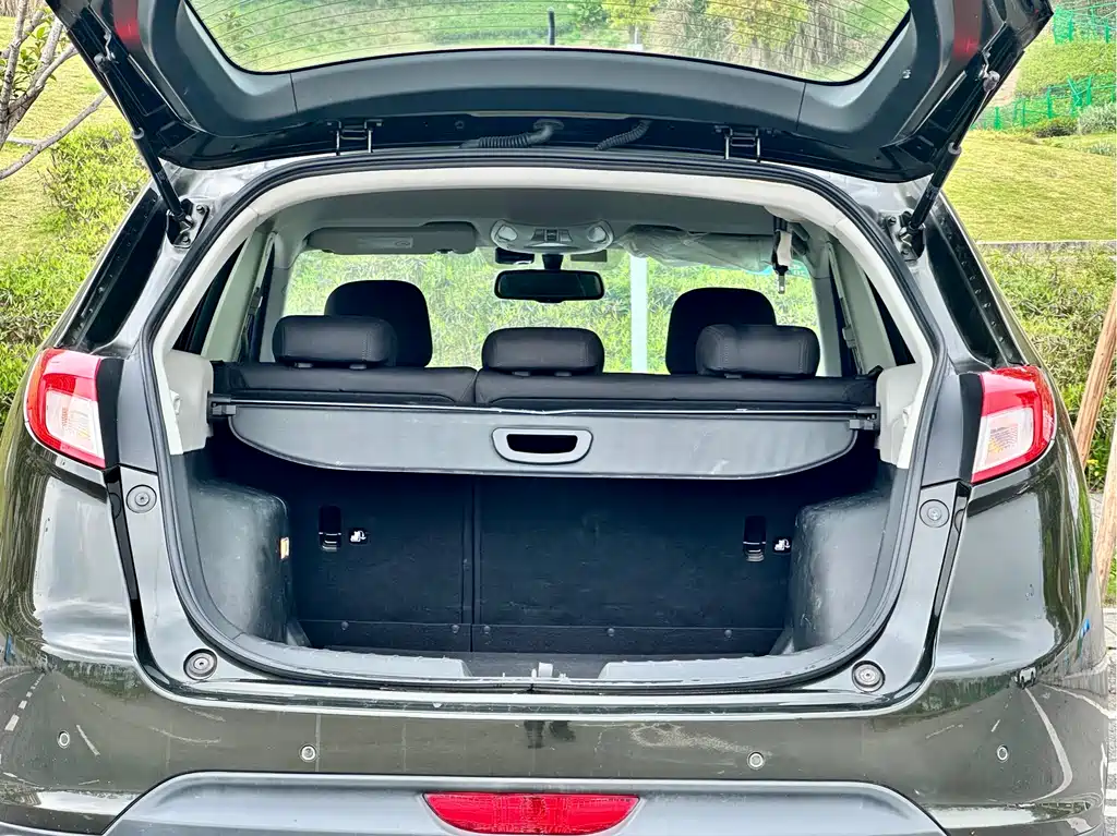 Trumpchi GS5 2014 2.0L Manual FWD Anniversary Edition