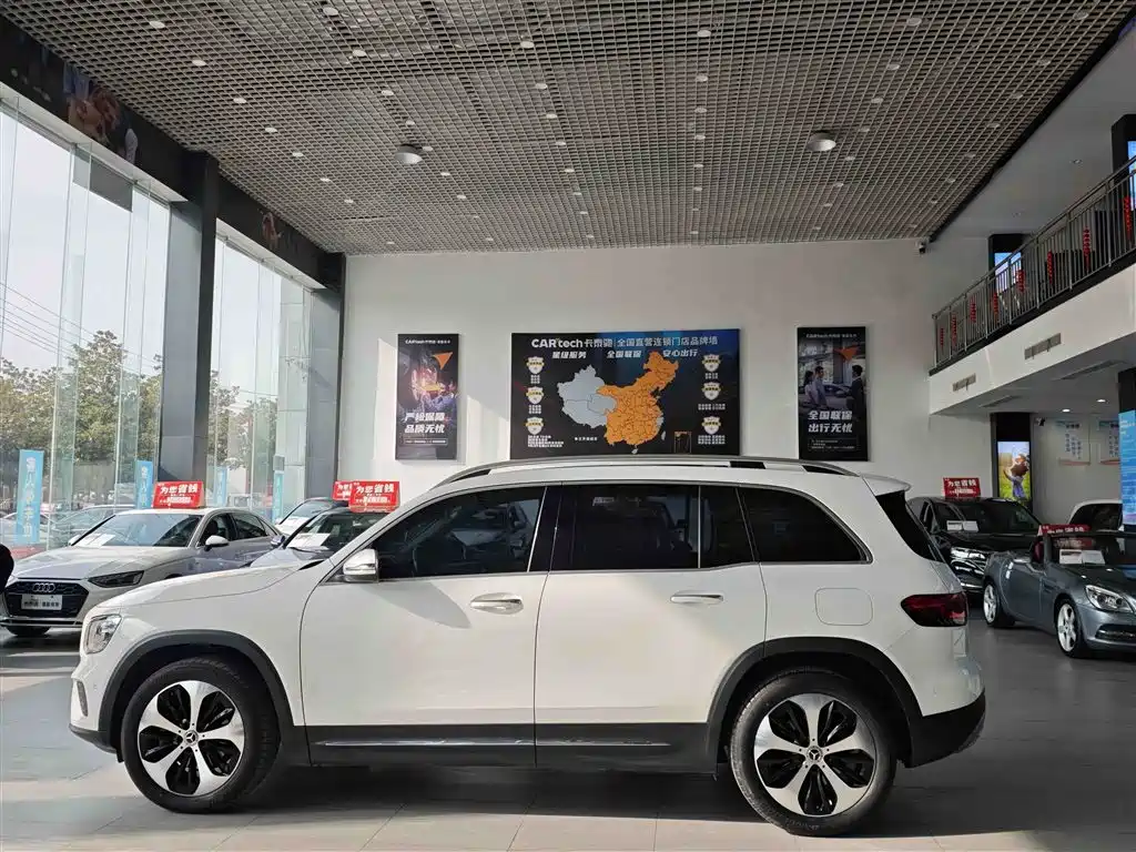 Mercedes-Benz GLB 200 Fashion Edition 2022 Facelift