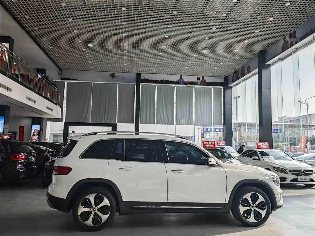 Mercedes-Benz GLB 200 Fashion Edition 2022 Facelift