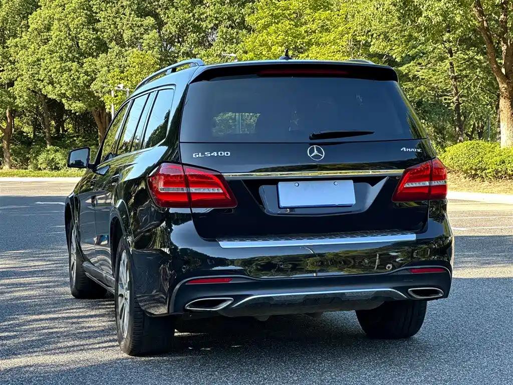 Mercedes-Benz GLS 400 4MATIC Luxury