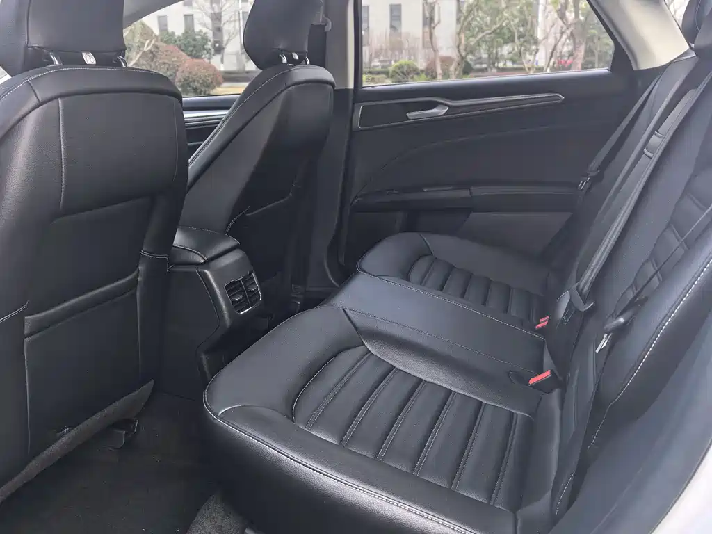 Ford Mondeo 2020 EcoBoost 180 Fashion