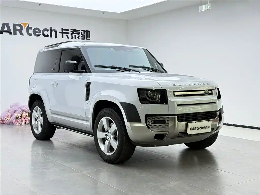 Land Rover Defender 2022 90 2.0T P300