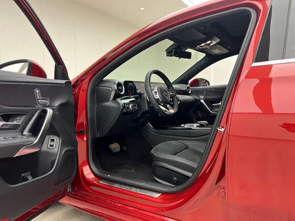 Mercedes-Benz A-Class 2019 A 200 L