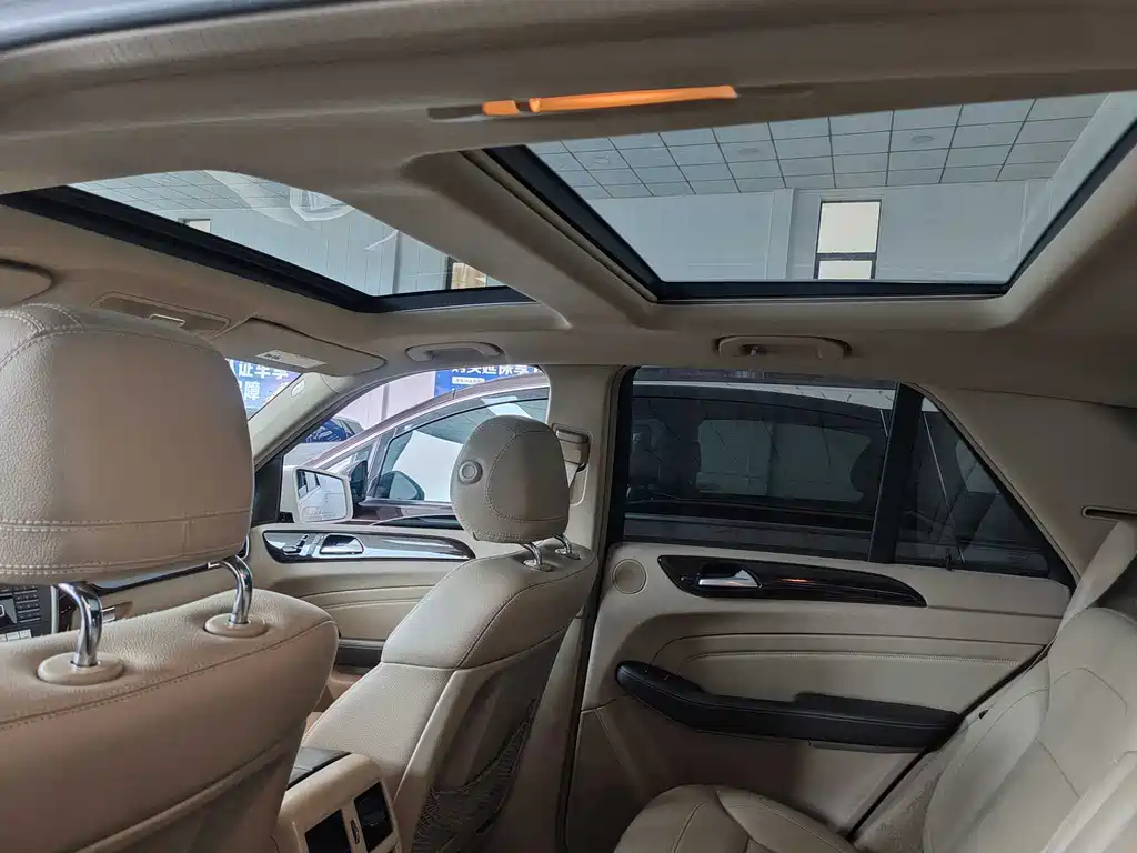 Mercedes-Benz M-Class 2013 ML 350 US Version