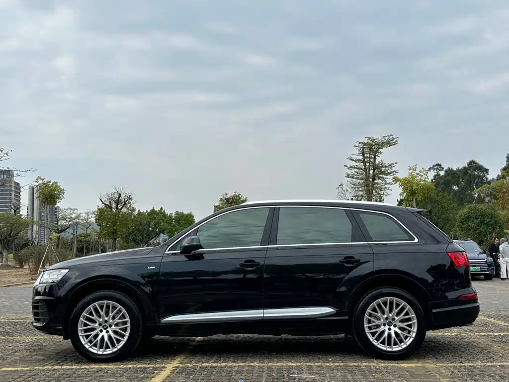 Audi Q7 2019 55 TFSI Technology Edition