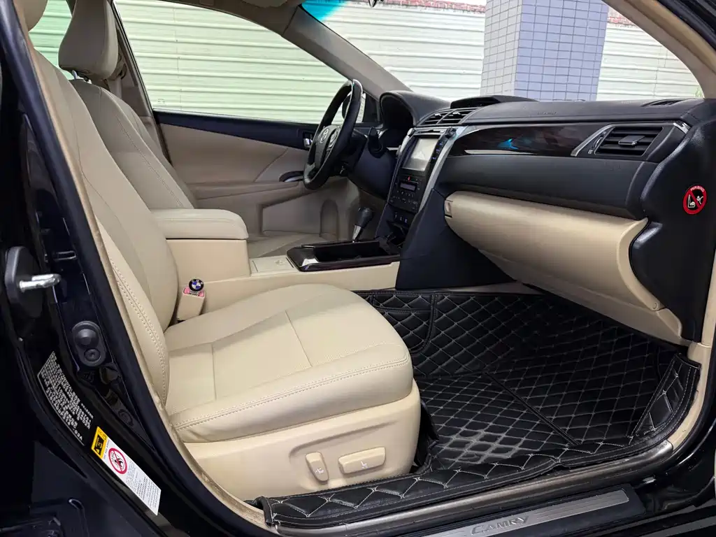 Toyota Camry 2016 2.5G 10th Anniversary Luxury Navigation Edition