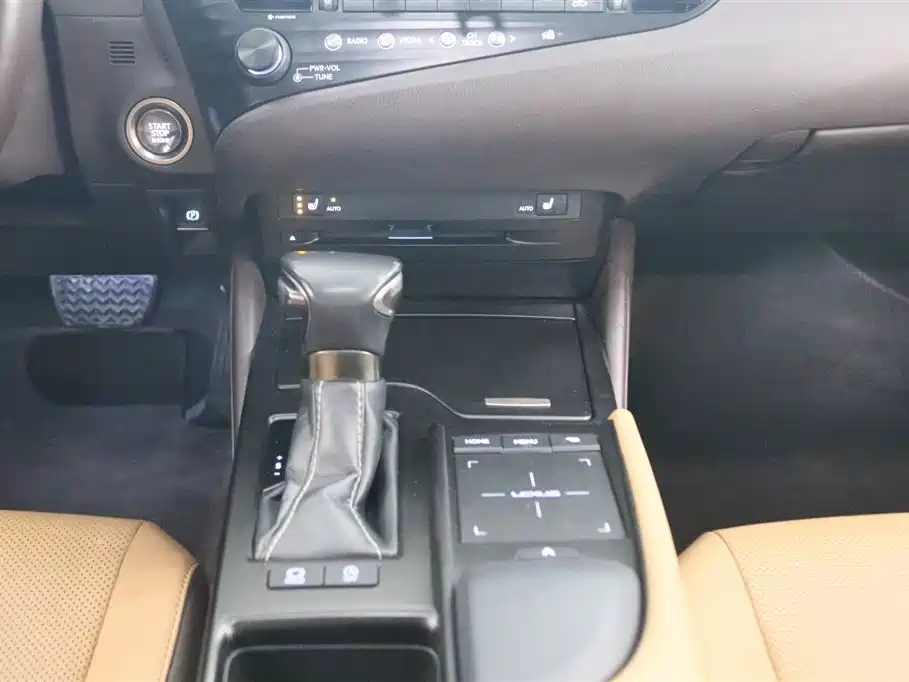 2018 Lexus ES 200 Excellence Edition China V