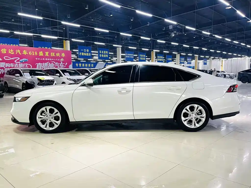 Honda Accord 2023 260TURBO Zhixiang Edition