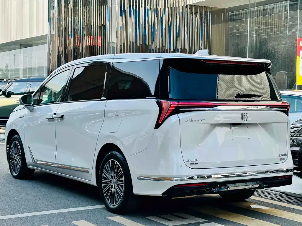 Buick GL8 PHEV 2024 Avenir Luxury Edition 6-Seater