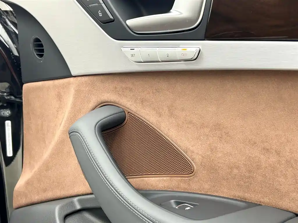 Audi A8L 2014 45 TFSI quattro Luxury Edition