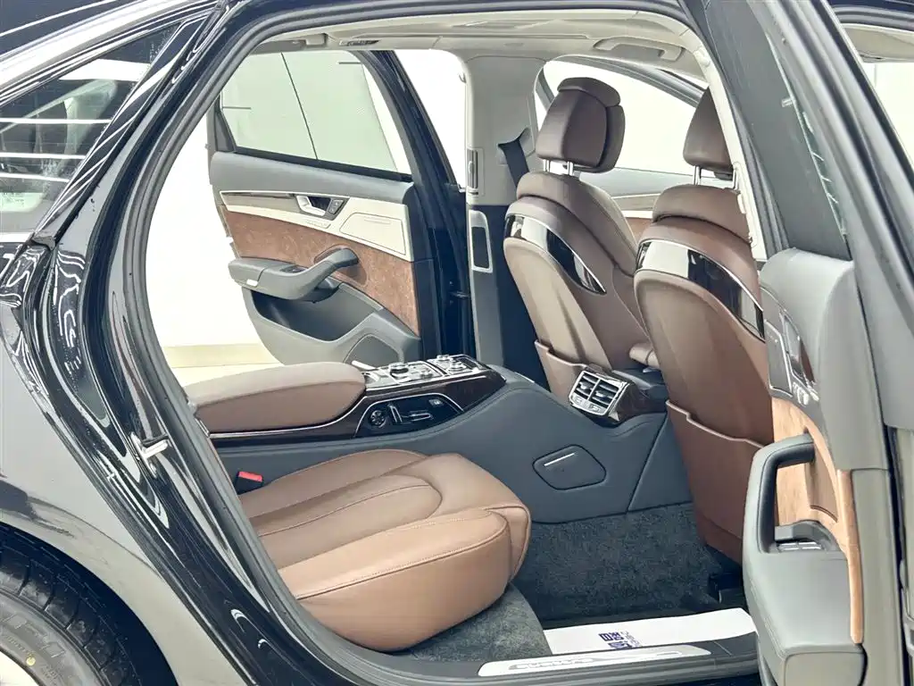 Audi A8L 2014 45 TFSI quattro Luxury Edition