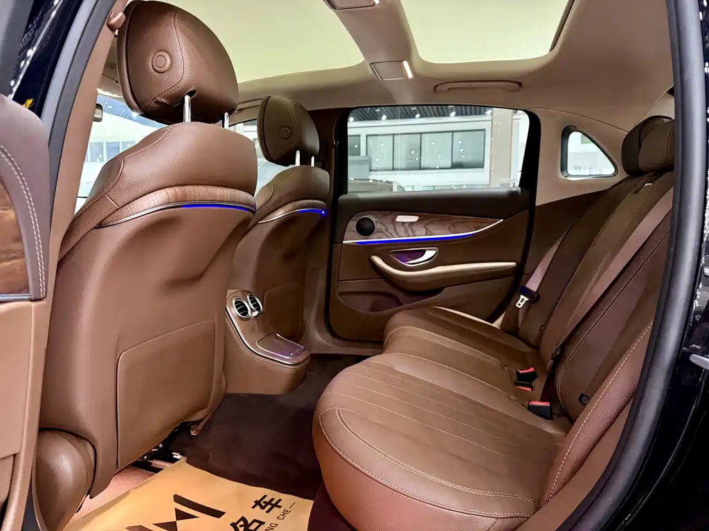 Mercedes-Benz E 300 L Fashion Edition (2022 Facelift)