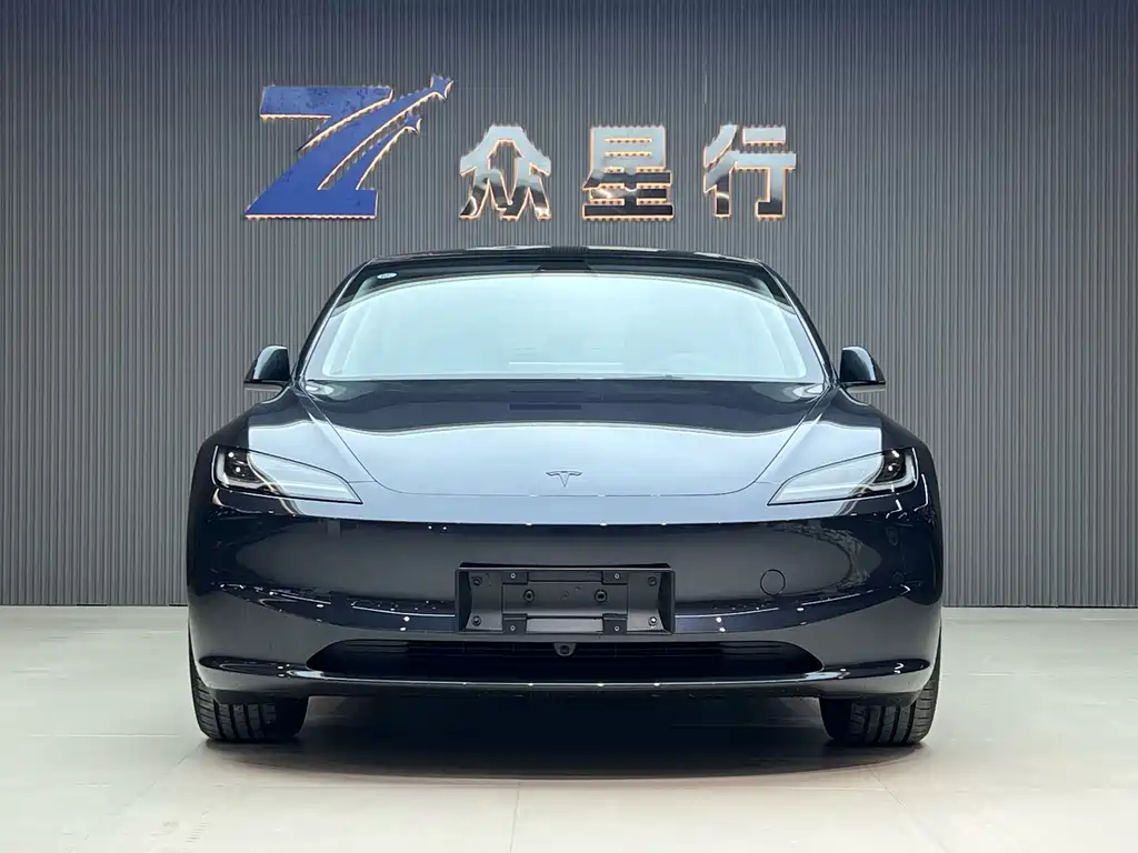 Model 3 RWD (2025 Refresh)