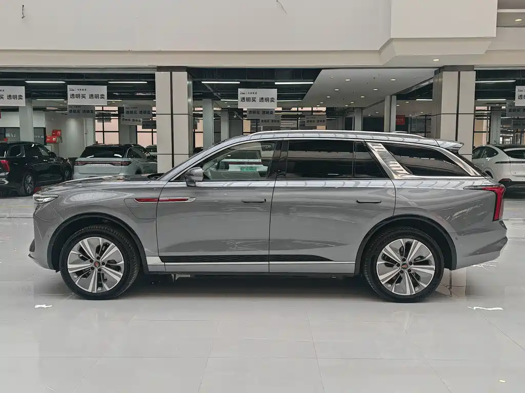 Hongqi E-HS9 2022 660km Qichang Edition 6-Seater