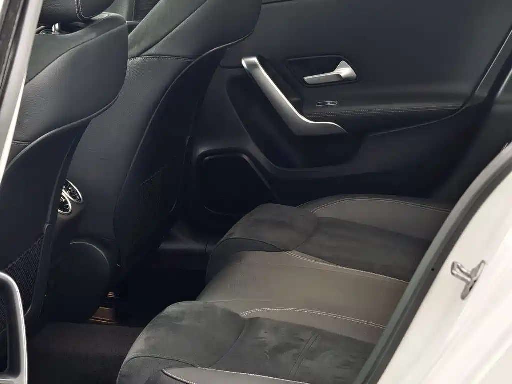 Mercedes-Benz A-Class 2022 Facelift 3 A 200 L Sport Sedan Fashion Edition