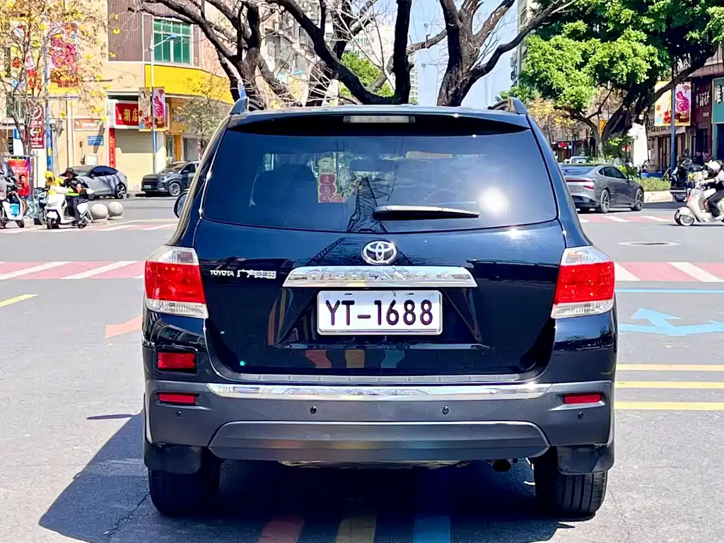Toyota Highlander 2012 2.7L FWD 7-Seater Luxury Edition