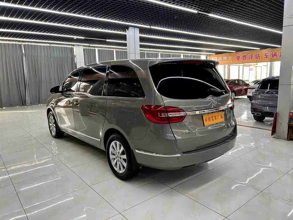 Buick GL8 2017 25S Luxury Model