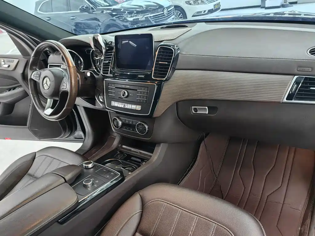 Mercedes-Benz GLE 400 4MATIC Collector's Edition
